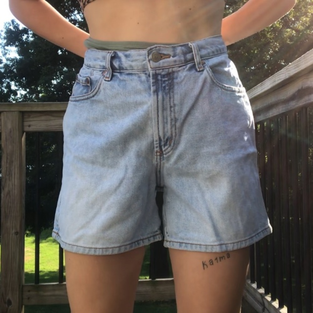 Paris Blues light wash jean shorts size 9